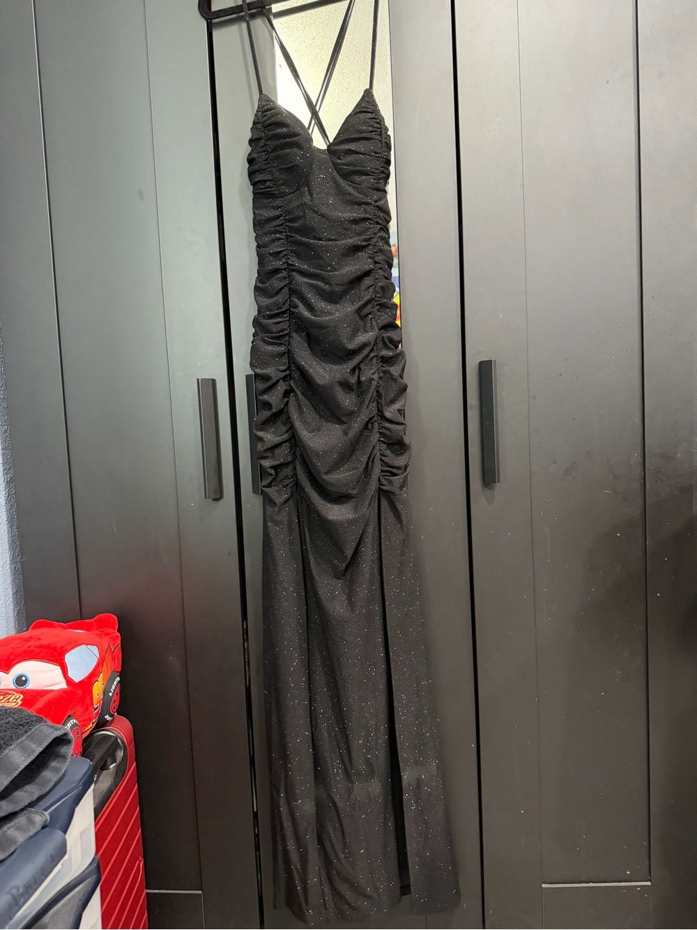 Elegant Black Ruched Sparkle Evening Dress